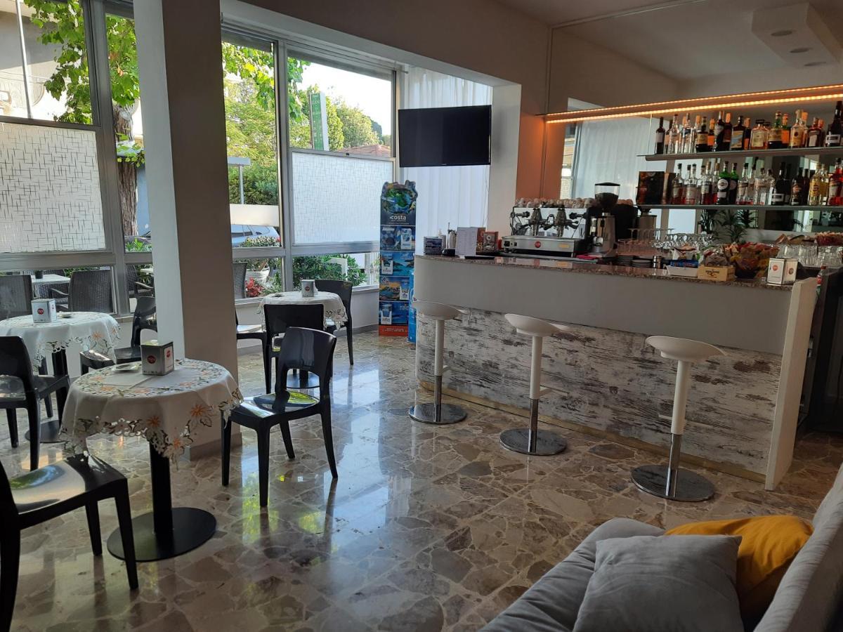Hotel Barbiani Riccione Exteriér fotografie