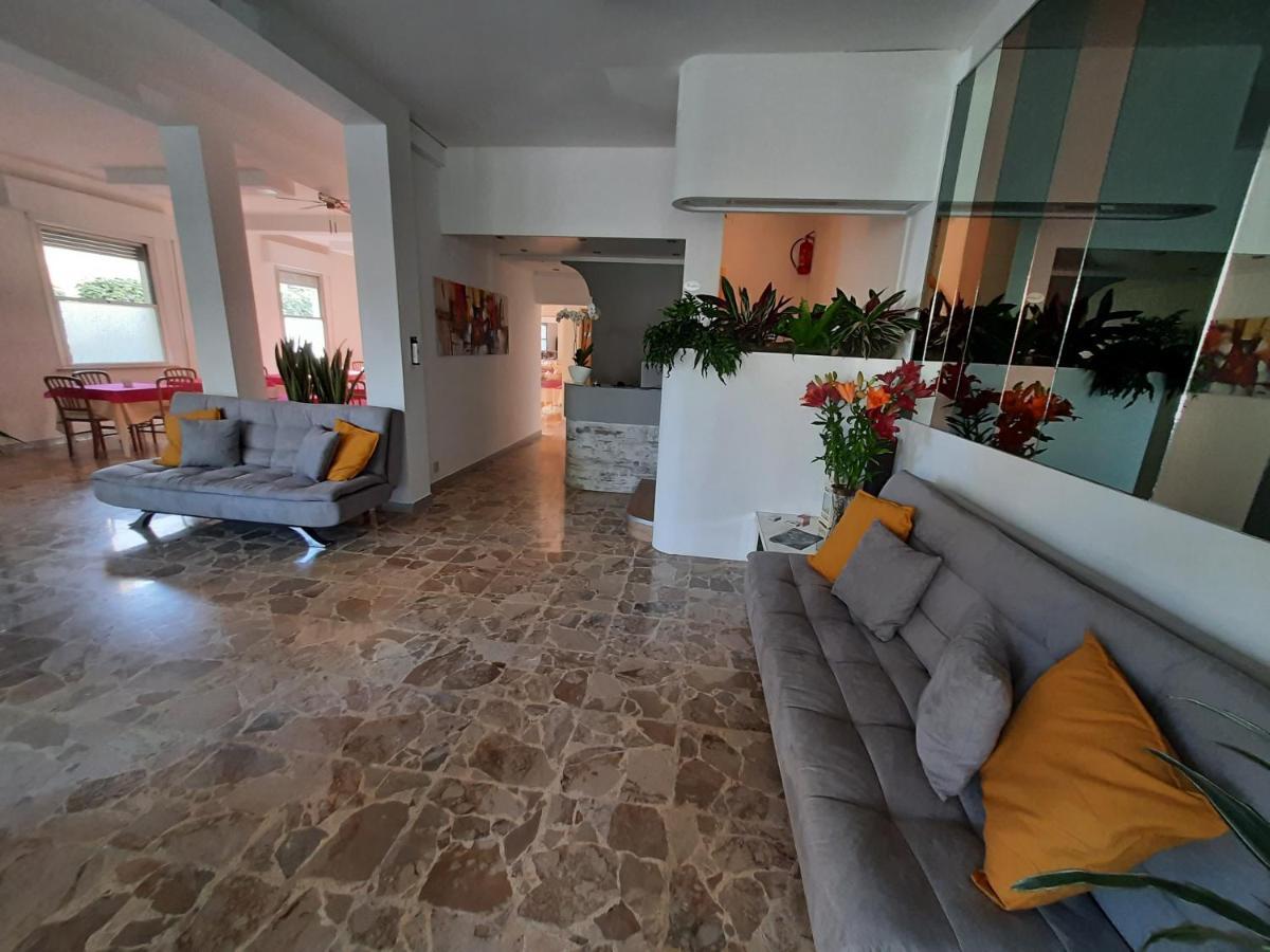 Hotel Barbiani Riccione Exteriér fotografie